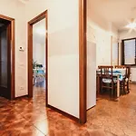 Appartamento Red Rose - Lakeside Leisure & Business