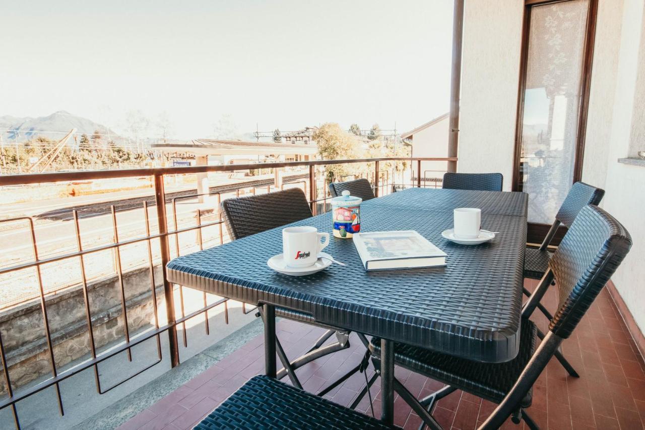 Red Rose - Lakeside Leisure & Business Apartment