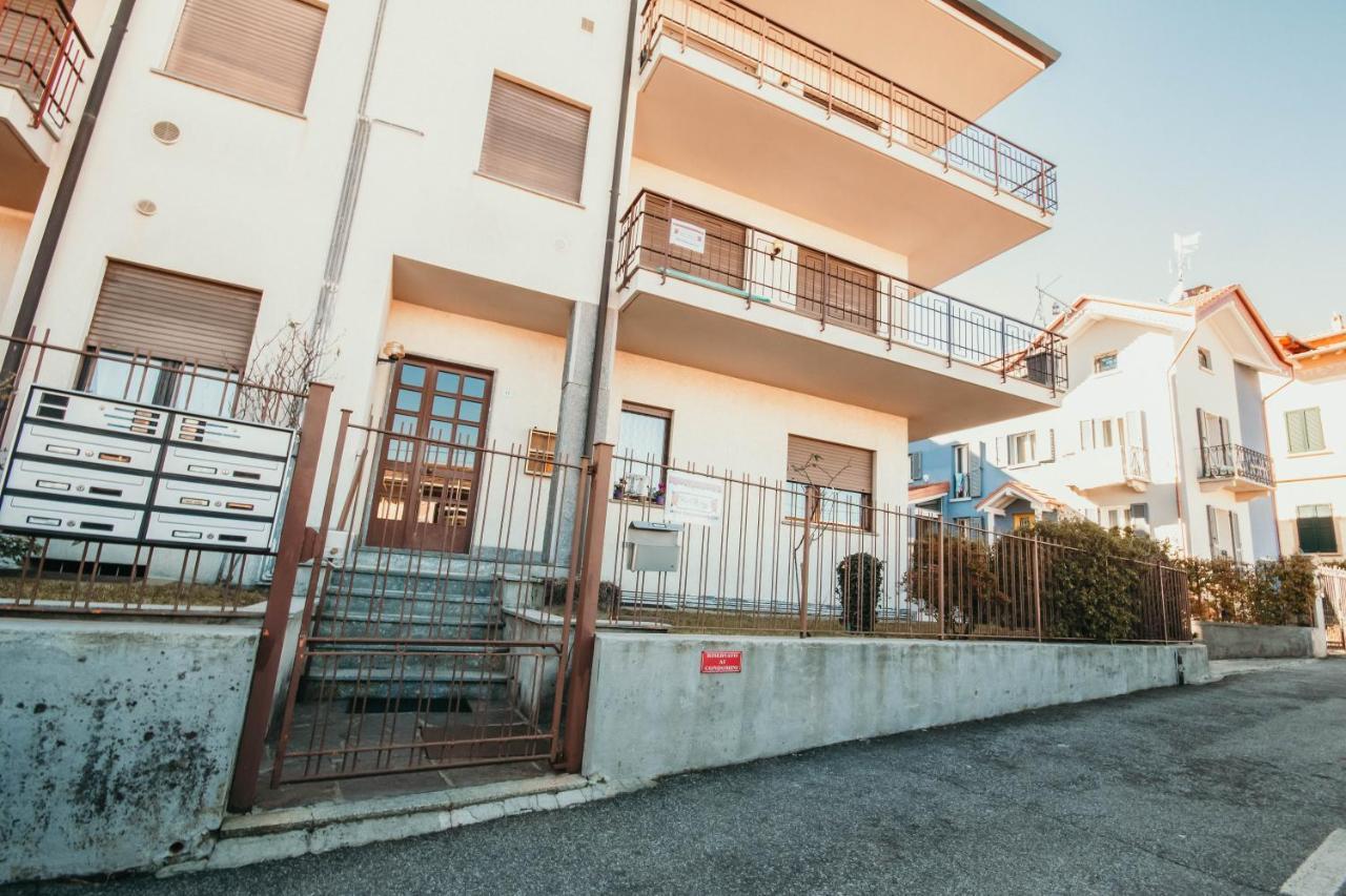 Apartment Red Rose - Lakeside Leisure & Business *